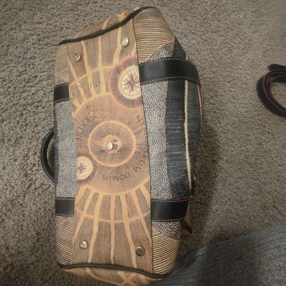 Handbag - Picture 5 of 9